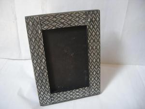 Cadre Photo incrusté en métal couleur argent fabriqué à la main avec motif diamant répétitif accessoire de table Unique pour chambre ou étude - Product Image 4