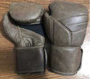 Guantes de boxeo cómodos, ligeros y de apoyo, adecuados para entrenamiento de gimnasio, entrenamiento de sparring, kickboxing y diseño - Product Image 5