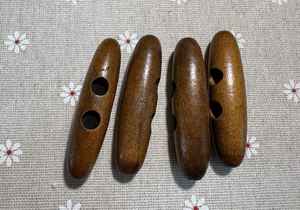 Boutons de vêtement en bois naturel, deux trous, un seul trou, techniques de placage cousues - Product Image 2