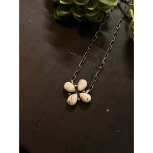 Collier Myra Bennaly en argent sterling avec motif floral, maillons classiques ethniques, orné de buffles blancs et de diamants, idéal pour un cadeau - Product Image 3
