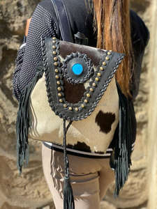 Sac à dos en cuir avec vraie fourrure fait à la main, avec frange et cordon de serrage - Product Image 2