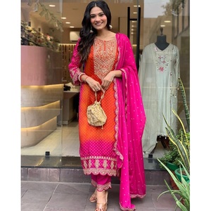 Última moda Maruti pesado Chinon bordado trabajo Kurti conjunto con Dupatta indio y paquistaní boda ropa bordado inferior - Product Image 1