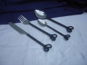 Ensemble de couverts réutilisables de luxe haut de gamme en acier inoxydable 304, vente en gros, personnalisable, élégant, cadeaux d'affaires, cadeaux de fête, CLASSIQUE - Product Image 6