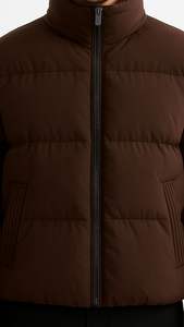 Chaqueta Acolchada de Alta Calidad Personalizada para Hombre, Servicio OEM, con Capucha, Cierre de Cremallera Frontal con Logotipo, Transpirable y Ecológica - Product Image 3