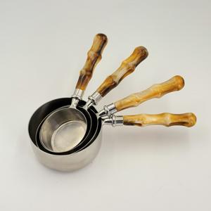 ถ้วยตวงสแตนเลสสีเงินคุณภาพเยี่ยม พร้อมด้ามจับเรซิ่น ทนทาน อุปกรณ์ครัวสำหรับทำอาหารและอบขนม - Product Image 4