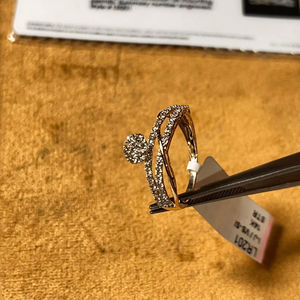 แหวนเพชรแท้ทองคำ 14K สำหรับงานหมั้น งานแต่งงาน วันครบรอบ หรืองานเลี้ยง พร้อมใบรับรอง IGI - Product Image 1