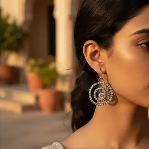 Boucles d'oreilles pendantes tendance en argent avec zircone cubique, pendentif en alliage avec diamant et zircone, cadeau de fête pour femmes - Product Image 1