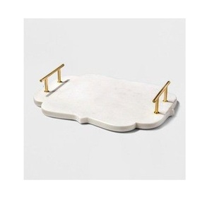 Plateau de service en marbre blanc fabriqué à la main de conception fantaisie avec poignée en métal plateau de service de table en marbre fait main de nouveau design en gros - Product Image 6