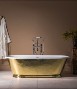 Configuration de salle de bain royale avec baignoire en laiton fabriquée à la main offrant un look antique pour les intérieurs de maison traditionnels - Product Image 3