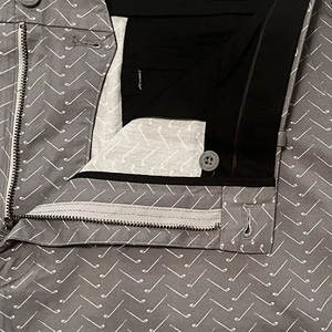 ชุดกีฬาฤดูร้อนที่ระบายอากาศได้ดี กางเกงกอล์ฟผู้ชาย ทรงพอดีตัว สวมใส่สบายสำหรับกิจกรรมกลางแจ้ง ใส่ได้ทุกวัน - Product Image 4