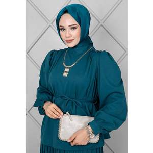 Ensemble hijab 2 pièces modeste avec bouton d'épaule couleur pétrole - Product Image 4