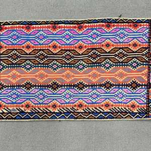 Alfombra Turca de 1.3x2.8 pies, Alfombra Pequeña Vintage, Alfombra de Lana con Diseño Floral Azul - Product Image 3