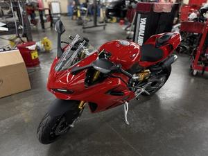 ยอดขาย Ducati Panigale V2 S รถมอเตอร์ไซค์สปอร์ตใหม่ ปี 2025-2026 พร้อมส่งออกทั่วโลก - Product Image 4