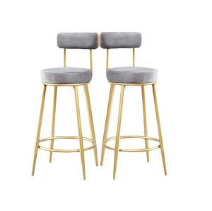 Tabouret ottoman moderne au design antique avec taille personnalisée et velours gris utilisé tabouret de bar d'hôtel au meilleur prix - Product Image 4