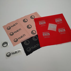 Étiquette de transfert de chaleur réfléchissante personnalisée de bonne qualité étiquette argentée de timbre à chaud étiquette extérieure de marque de fer lavable résistante à l'eau - Product Image 2