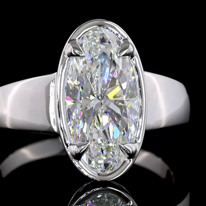 Anillo de Compromiso Solitario Ovalado de 2.12 Ct en Oro Blanco de 14K con Diamante Cultivado en Laboratorio, Joyería Nupcial Hecha a Mano - Product Image 2