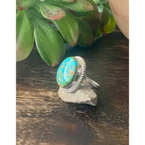 Anillo de Plata de Ley con Turquesa de la Montaña Sonora de Reda Galvan, Corte Ovalado Romántico en Oro Rosa, Talla 6.75, Regalo Perfecto - Product Image 4