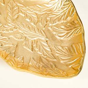 ถาดอลูมิเนียมขนาดใหญ่สำหรับตกแต่งโต๊ะ ลายใบไม้แบบนูน ดีไซน์ทันสมัย จากอุตรพัฒนา ผลิตโดย AMBAR EXPORTS - Product Image 4