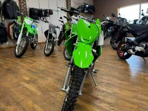 Nueva Motocicleta Kawasaki KLX110R 2025 a Precio Accesible, Envío a Domicilio a Todo el Mundo - Product Image 1