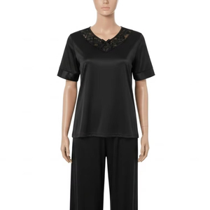 ชุดนอนผ้าซาตินระบายอากาศสำหรับผู้หญิง พิมพ์ลายแบบดิสชัวร์ นุ่ม สบาย ดีไซน์หรูหรา เหมาะสำหรับชุดนอน - Product Image 1