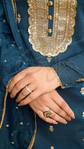 Costumes pour femmes de style formel en tissu doux, respirants, écologiques, couleur personnalisée, logo personnalisé, taille personnalisée - Product Image 6