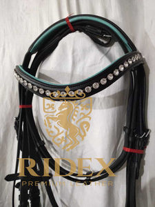 Bandeau à sourcils en cristal transparent White Horse avec cuir rembourré bleu toutes tailles pour chevaux - Product Image 6