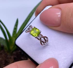Natural <b>Peridot</b> Gemstone Ring Sterling Silver 925 Gold Plated Fine Jewelry Ring Size 6Us - Product Image 1