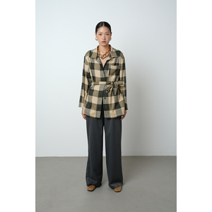 Giacca da donna a quadri con cintura e tasca singola, modello hijab - Product Image 4