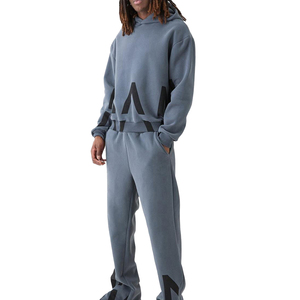 Pantalones Deportivos de Forro Polar Gris para Hombre con Bolsillos Laterales, Corte Regular, Ropa Casual de Otoño - Product Image 1
