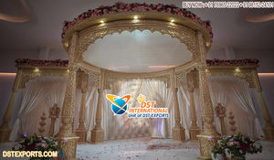 Mandap doré unique pour cérémonies de mariage hindoues en plein air, nouveau modèle de mandap de mariage indien, décoration de chaises, tendance, beau jardin, États-Unis - Product Image 2