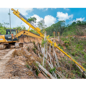 Nouvelle grue forestière LOGLIFT de 25 mètres avec grappin et moteur Xvs425 pour l'empilage de grumes en montagne - Product Image 2