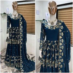 <span class=keywords><strong>Georgette</strong></span> Kurta Giả Nặng Với Chuỗi Thêu Nặng Làm Việc Với Tay Áo Đầy Đủ Và Quần Ống Loe Hoàn Toàn Và Dupatta Thiết Kế - Product Image 5