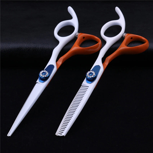 Ciseaux de coiffure professionnels en acier inoxydable à pointe fine pour barbier, avec manche en plastique confortable - Product Image 5