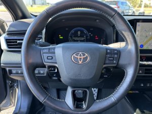 โตโยต้า แคมรี่ SE ปี 2025 มือสอง สภาพดี - Product Image 4