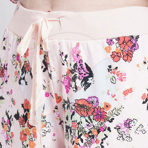 ชุดวอร์มลำลอง 2 ชิ้นสำหรับผู้หญิง ฤดูหนาว เป็นมิตรกับสิ่งแวดล้อม ระบายอากาศได้ดี แห้งเร็ว ปรับแต่งได้ ผลิตจากโรงงานในปากีสถาน - Product Image 6