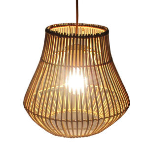 Lampe en rotin d'intérieur sûre, naturelle et écologique avec abat-jour amovible pour l'organisation du rangement à domicile - Product Image 1