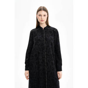 Abaya noire écologique avec détail chaîne, manches longues, polyester, Moyen-Orient - Product Image 5
