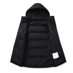 Chaqueta acolchada impermeable del Norte personalizada de alta calidad para hombre, deportes de invierno de lona, bolsillos cálidos y acogedores con cremallera brillante para clima frío - Product Image 3
