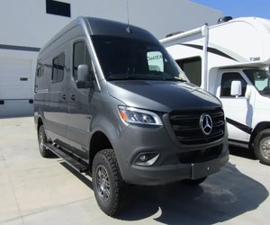 Usine personnalisé prix abordable 2024 camping-car petite taille camping-car RV caravane à vendre - Product Image 1