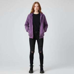 Sudadera con capucha de estilo urbano oversize con efecto desgastado personalizado, de alta calidad y aspecto premium, para uso casual o urbano, unisex. - Product Image 5