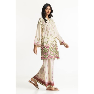 Chemise jacquard à manches trois-quarts et pantalon imprimé IUSTTS-224 Ensemble avec décoration boutonnée - Product Image 4