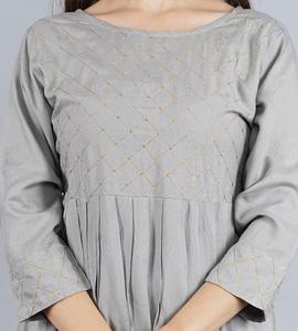 Nouvelle Collection de styliste avec broderie à manches trois-quarts ras du cou longueur mollet femmes Kurti - Product Image 3