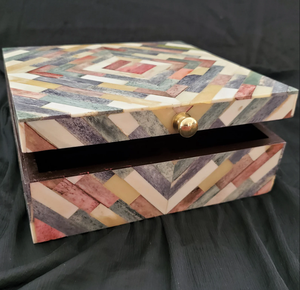 กล่องใส่เครื่องประดับทำมือจากอินเดีย ลายฉลุฝังกระดูก  รักษ์โลก ยั่งยืน  ออกแบบตามขนาดที่ต้องการ  เทคนิคการแกะสลักแบบดั้งเดิม  ธรรมชาติ  ความรัก  ฮวงจุ้ย - Product Image 6