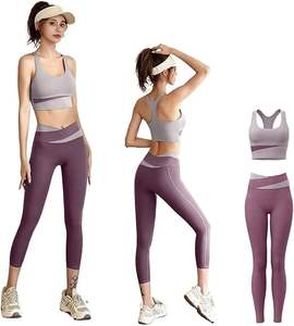 Vêtements de sport pour femmes survêtement de gymnastique avec ascenseur des fesses à manches longues ensembles de yoga 2 pièces Logo personnalisé en gros motif solide longueur courte - Product Image 1