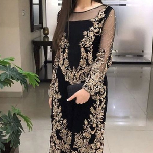 INDIEN & PAKISTANI DESIGNER ÉLÉGANT LOURDE BRODERIE SUR LONG KURTA AVEC ROBE PANTALON POUR PARTY-wear-robe pour Party-WEAR @ 2023 - Product Image 1