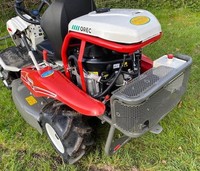 Débroussailleuse autoportée industrielle Orec Rabbit RM882 170cc, tondeuse de bords 88cm, moteur monocylindre 2 temps, pompe, garantie 2 ans