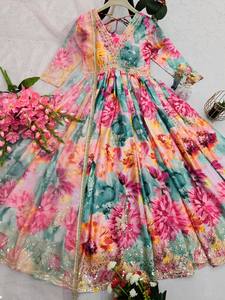 Robe moderne du fournisseur indien avec paillettes et imprimés floraux numériques pour toutes les occasions et tenues de fête - Product Image 4