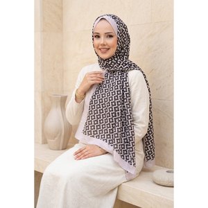 Écharpe carrée rose poudré à motifs Nora pour l'été - Product Image 1