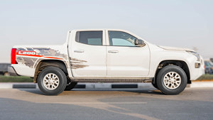 Vehículos Usados de Segunda Mano 2025 Mitsubishi L200 GL 2.4L MT Diésel con Pantalla, Listos para Envío Rápido - Product Image 4