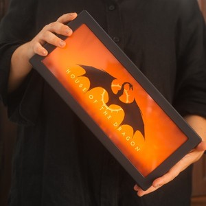 Lampe LED House of the Dragon Targaryen, style élégant avec un design complexe - Product Image 4